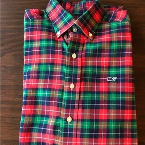 Men’s Vineyard Vines button down shirt